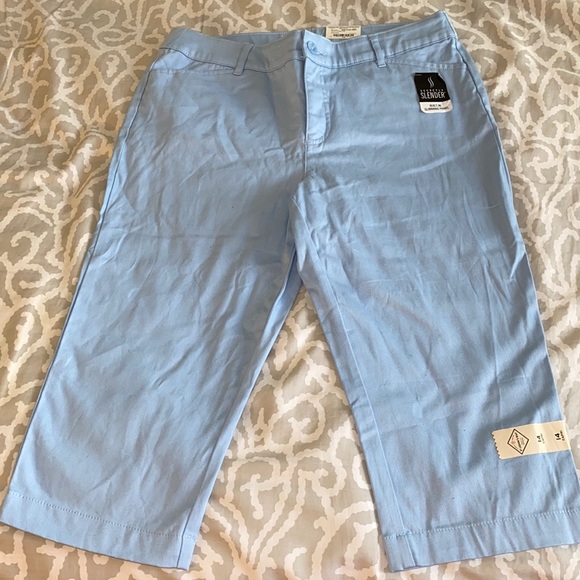 NWT Summer Ready Slimming Baby Blue Capri Size 14 - Picture 1 of 5